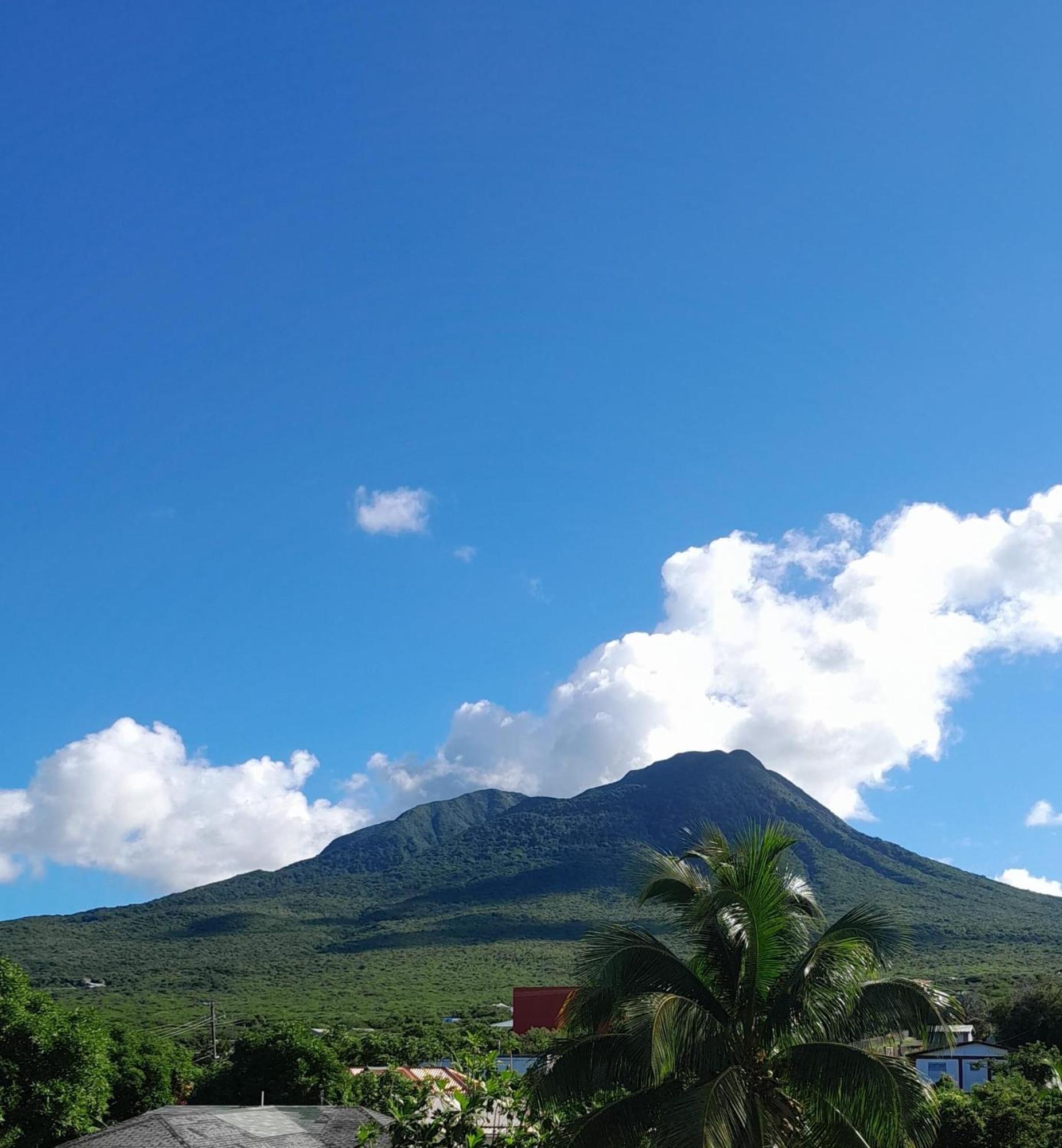 Beverley'S Guest House, Nevis Exterior foto