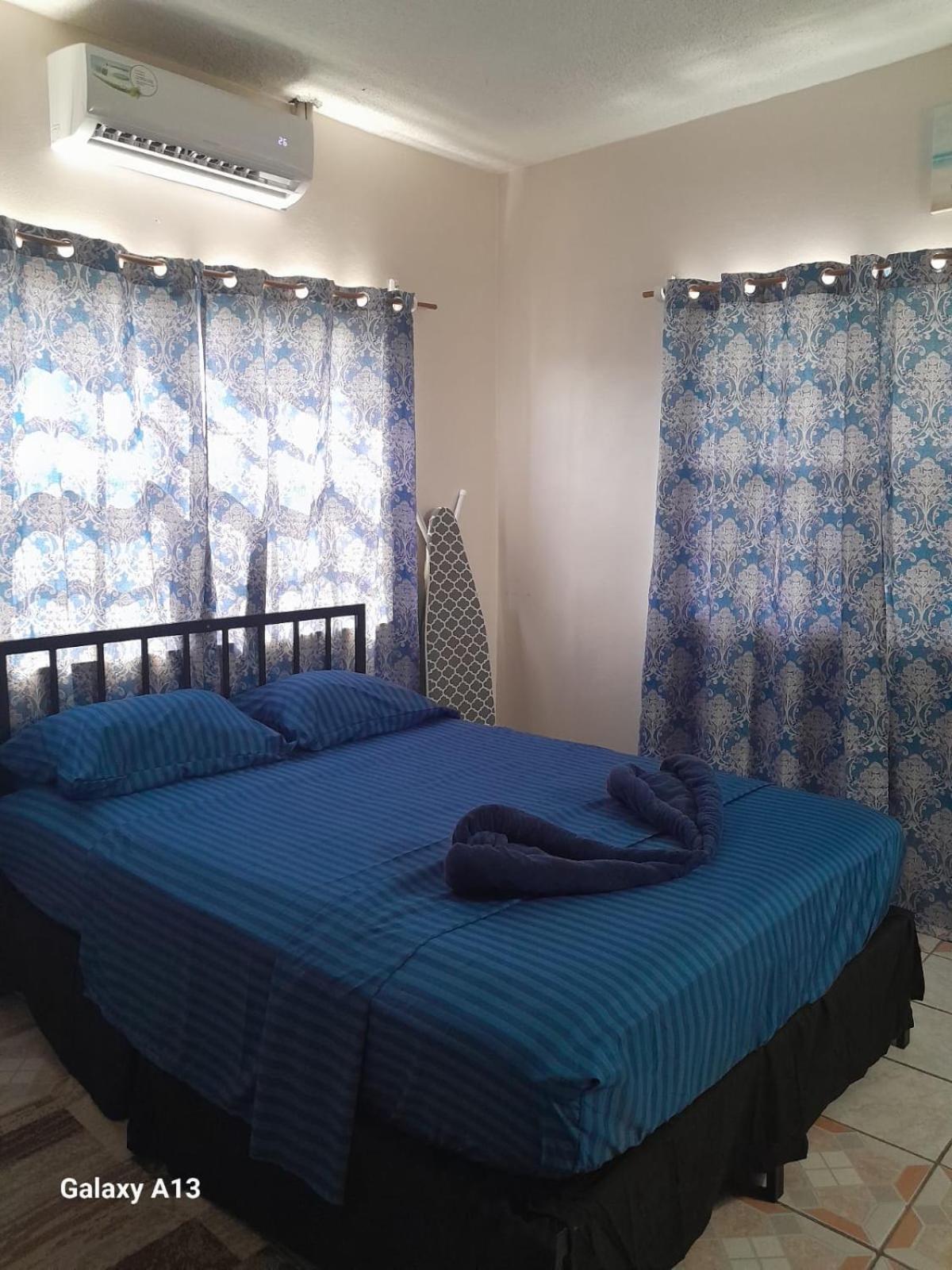 Beverley'S Guest House, Nevis Exterior foto